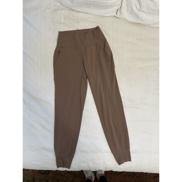 Athleta Venice High Rise Jogger in Taupe - Picture 1 of 8